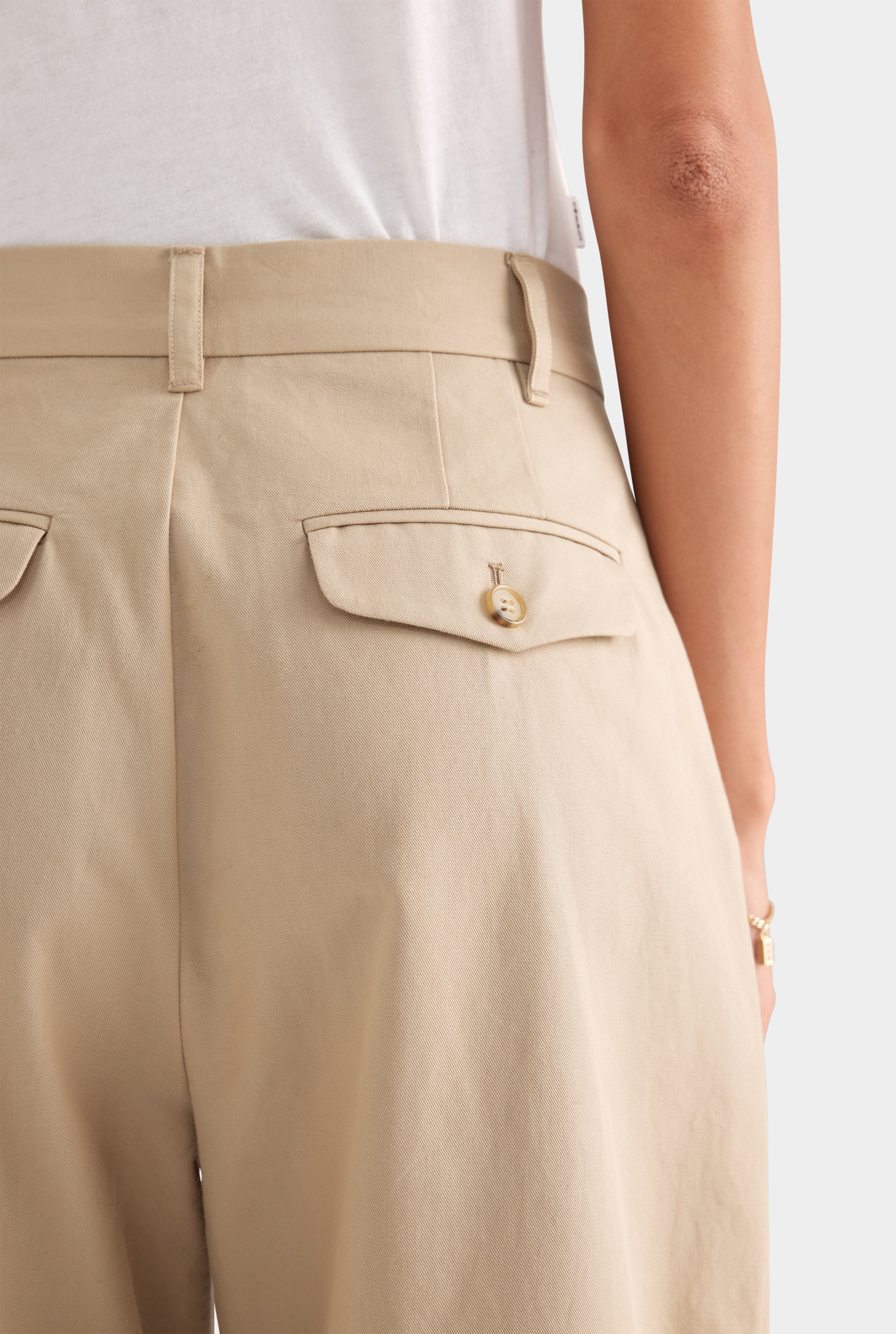 Tapered Cotton Pleat Pant - Pale Khaki