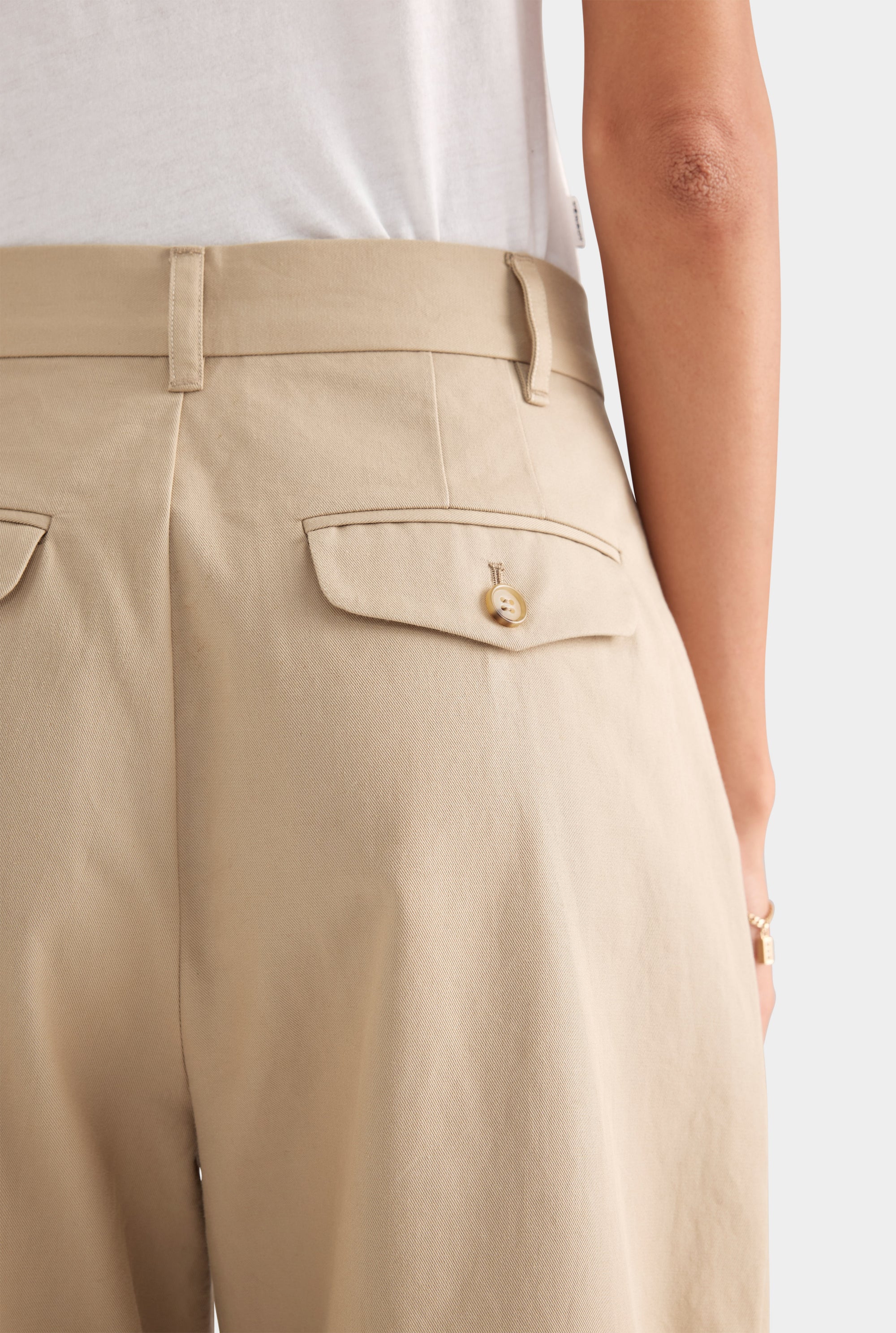 Tapered Cotton Pleat Pant - Pale Khaki